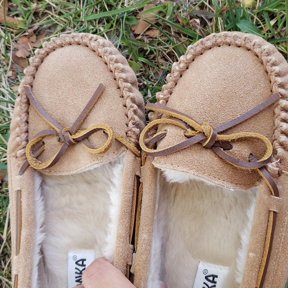 Minnetonka Womens Cally Faux Fur Suede Moccasin Slippers Size 7 Cozy Comfort - Picture 8 of 10